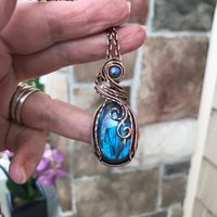 Blue Labradorite Oval Copper Pendant