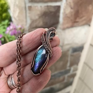 Blue Purple Labradorite Slender Oval Copper Necklace