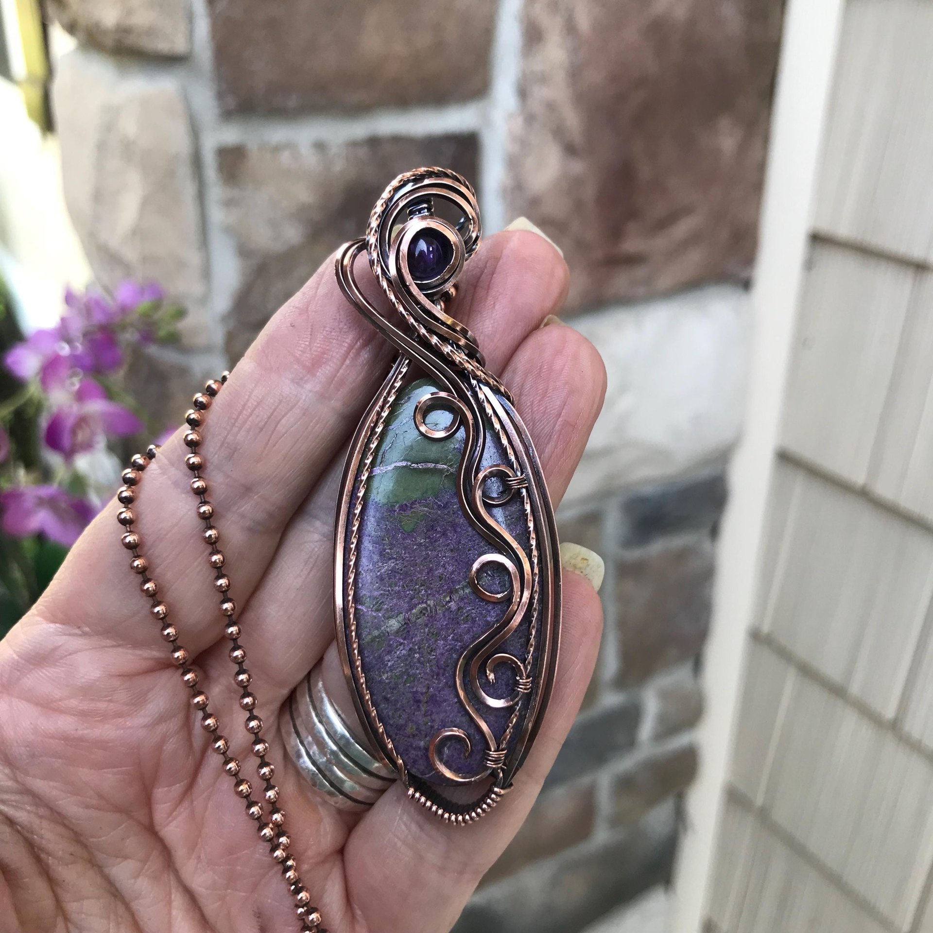 Stichtite & Amethyst Slender Oval Swirly Copper Pendant